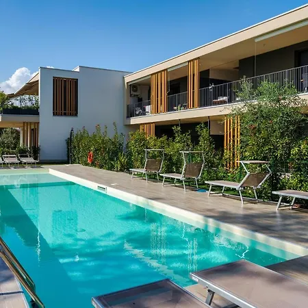 アパート Relax Luxury Sirmio - Elegante Trilocale Con Piscina A