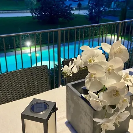 アパート Relax Luxury Sirmio - Elegante Trilocale Con Piscina A